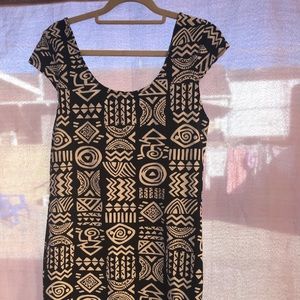 Printed black and white dress